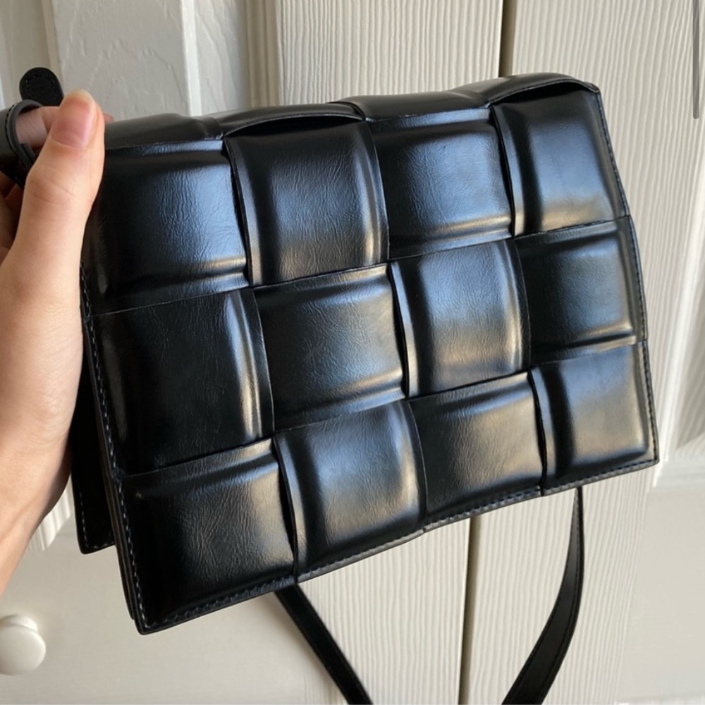 EXPRESS Black crossbody bag